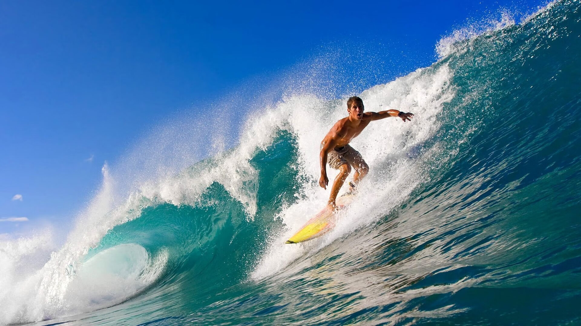 爱游戏中国官方网站平台-神奇进球现身亚洲球场，球迷热议无法停止，足球神奇进球