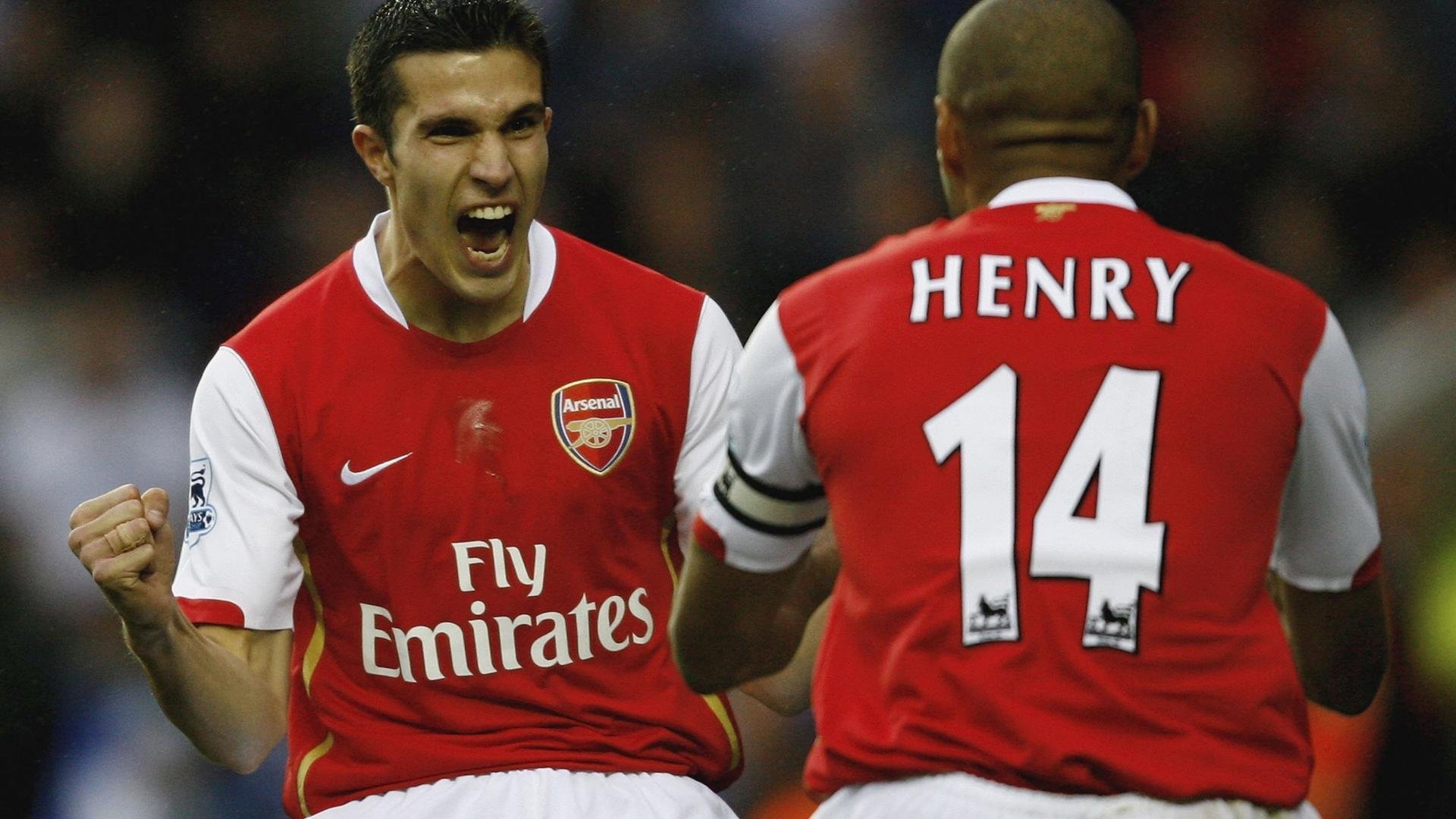 “热刺强攻难掩阿仙奴的闪电反击”