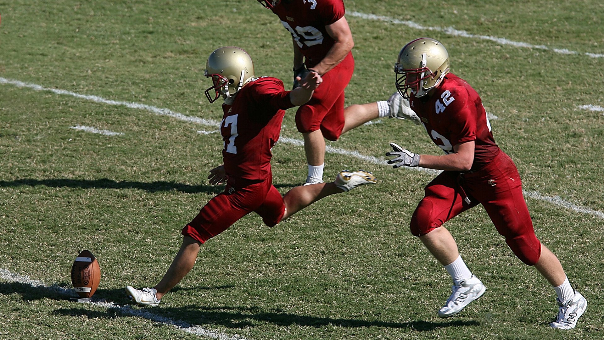 博卡缺乏边路速度型选手牵制拜仁后卫，博卡足球俱乐部新球衣